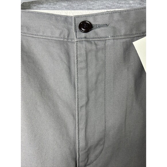BNWT Dockers Perfect Short Classic Fit Mens 40 Gray 10" Inseam Security Pocket - Picture 4 of 14